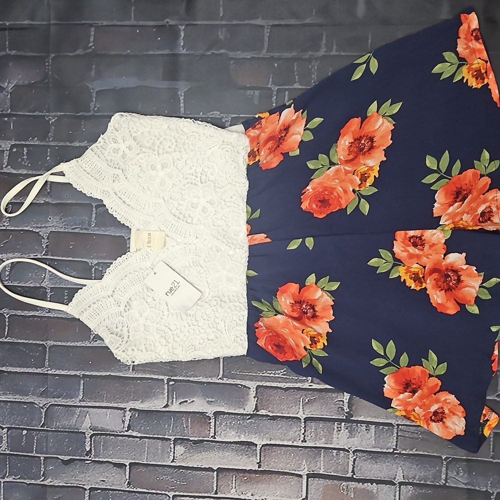 O’Delilah Floral Lace Cami Romper Navy Blue Orange White S NWT - Picture 1 of 8